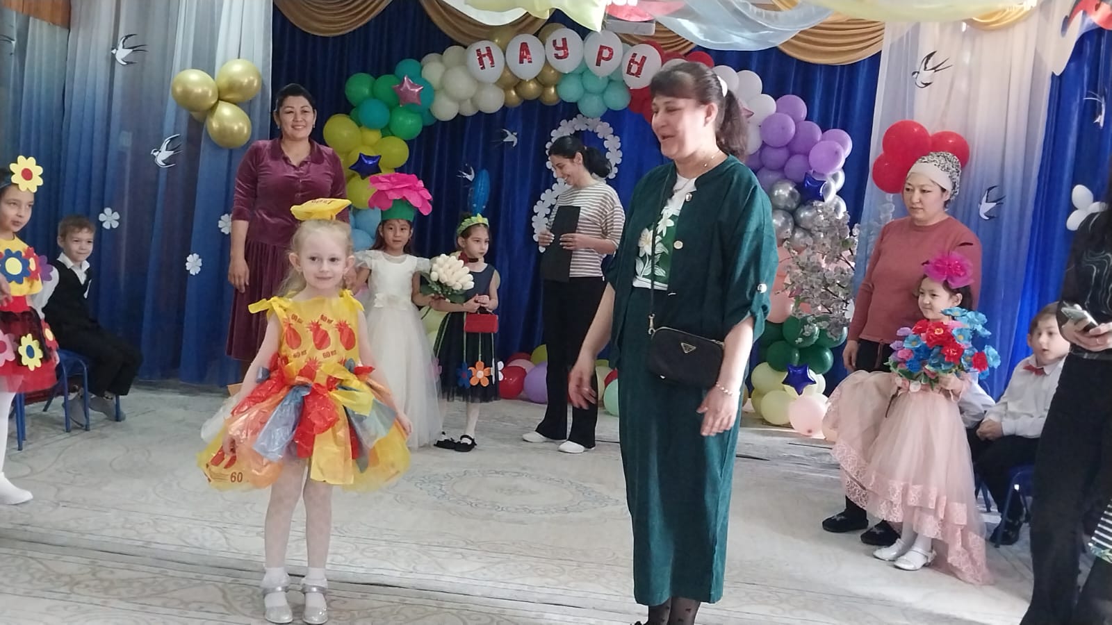 Утренник «С праздником- милая Мама!»